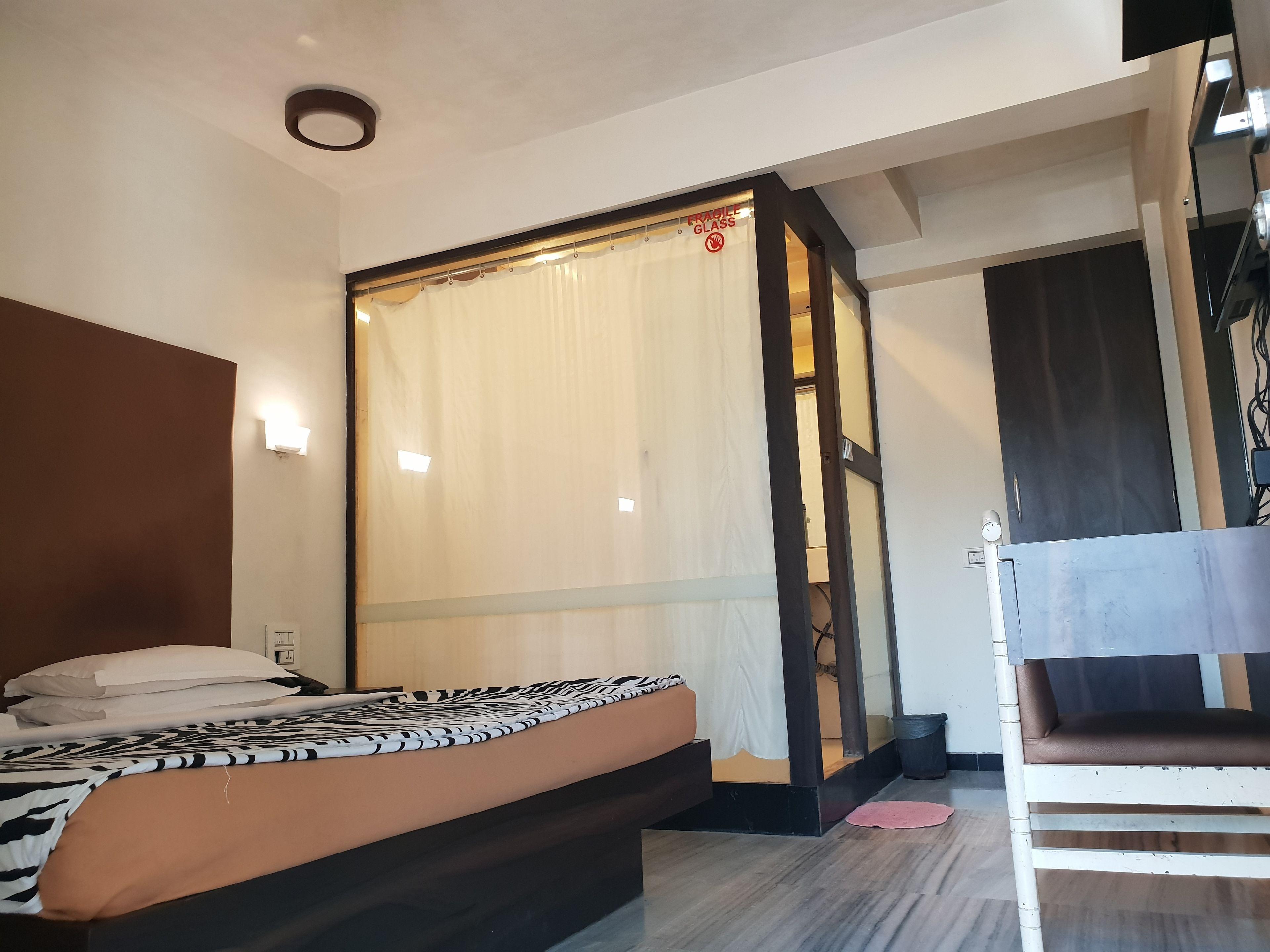 15 Airport Hotels Near Prithvi Theatre for Smart Mumbai Stays