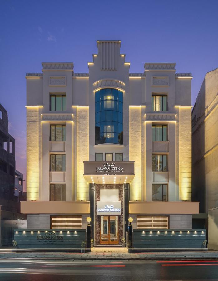 Staying Near Gandhi Ashram: 15 Airport Hotels Compared