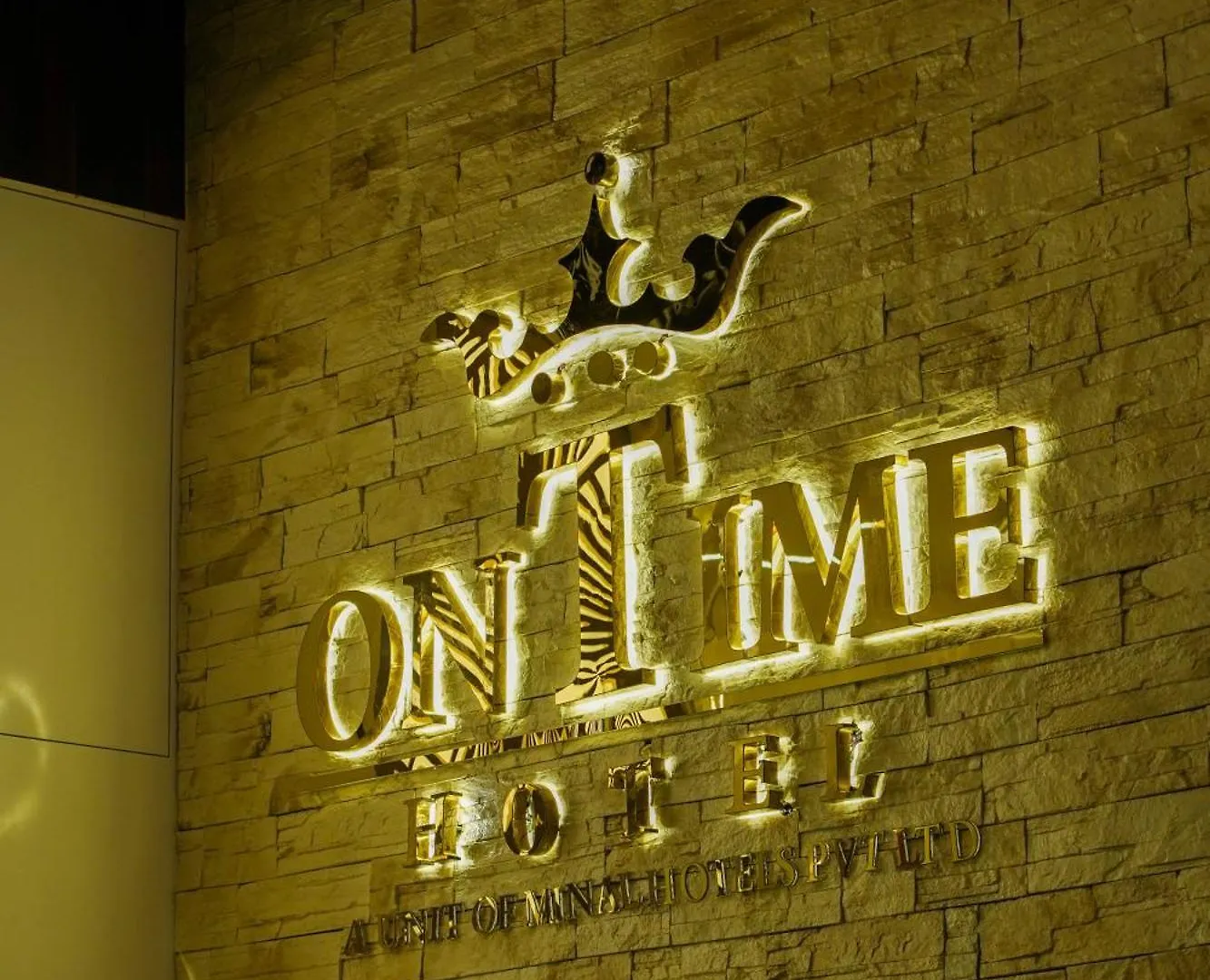 8 Central Hotels in Bangalore Shopping Area Worth Booking