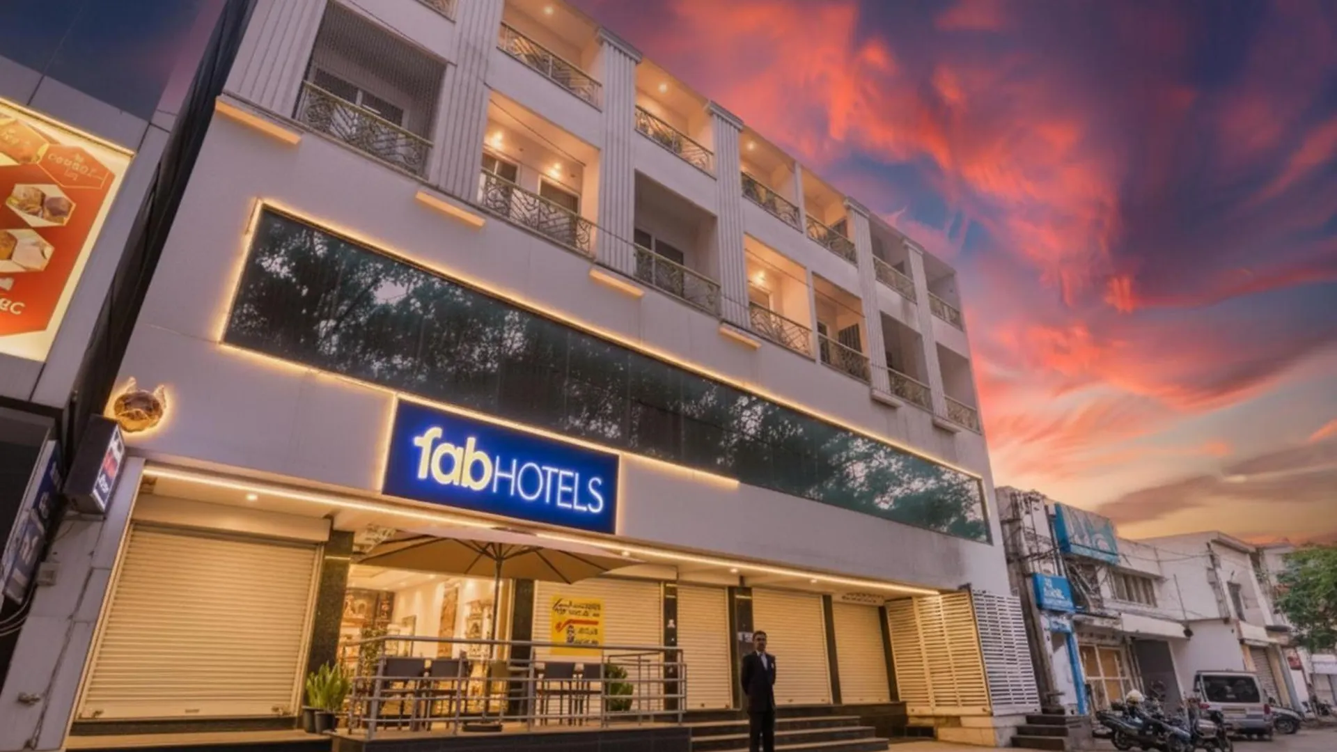 7 Top FabHotels Close to National Gallery of Modern Art Bangalore