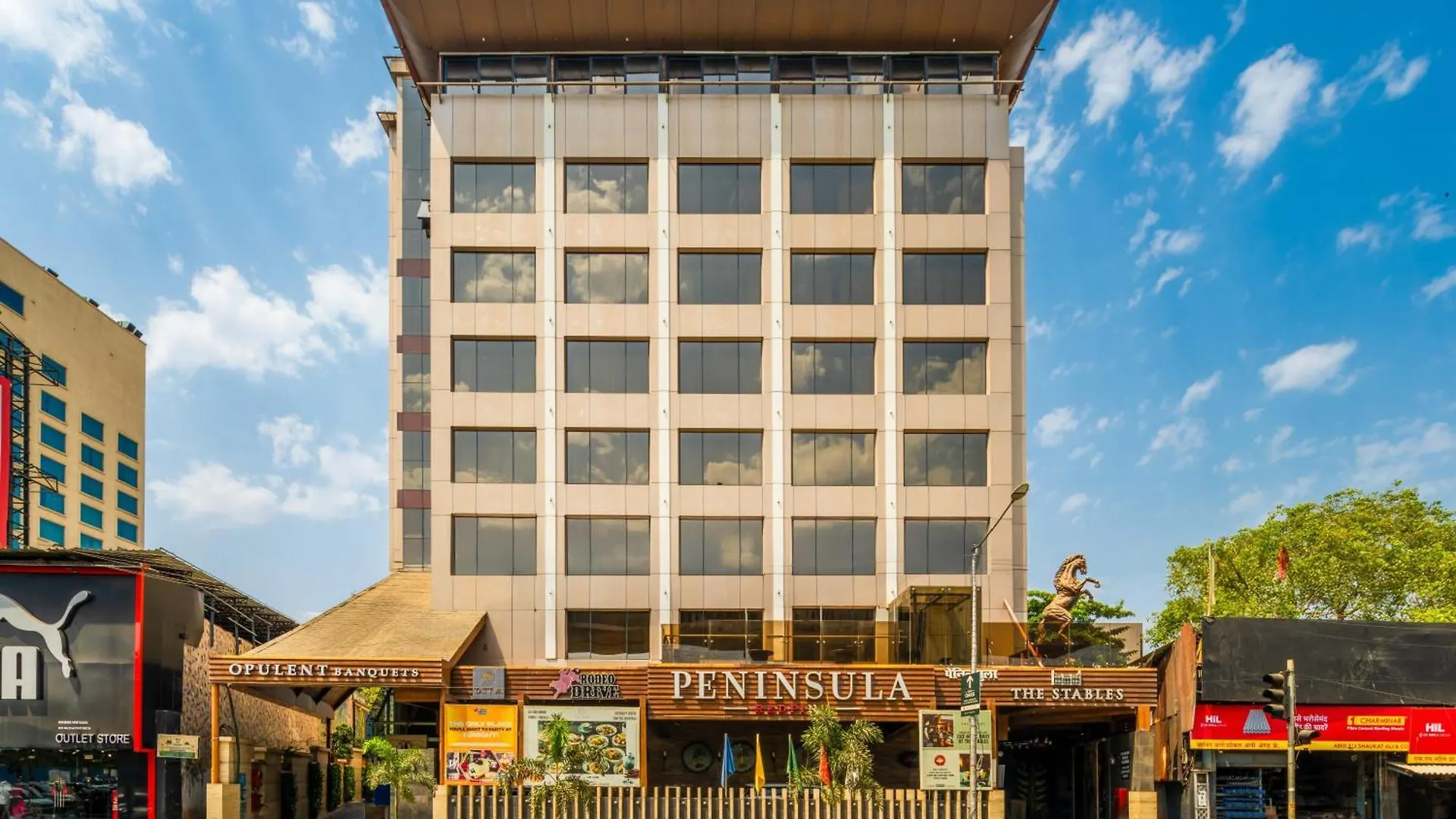 15 Airport Hotels Near Inorbit Mall Mumbai for Smart Stays