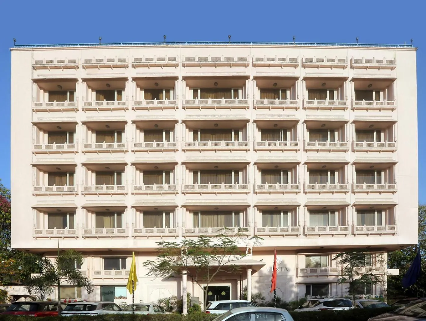 15 Top-Rated Business Hotels Close to Mansagar Lake