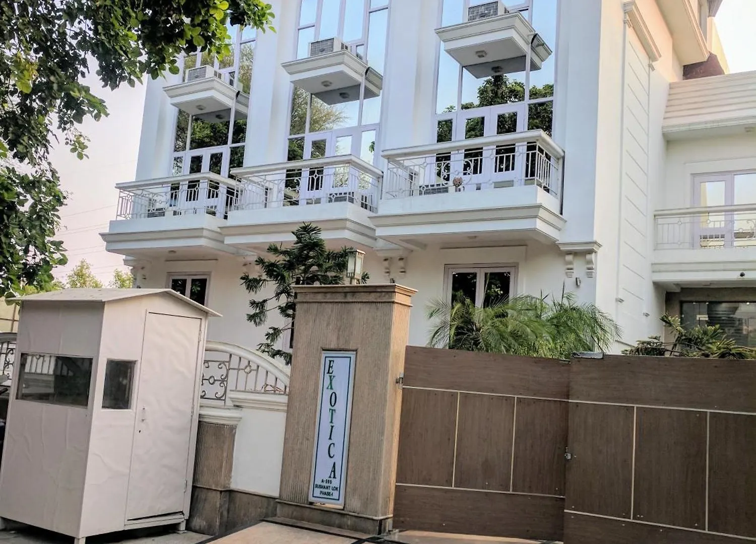 9 Business Hotels Close to MGF Metropolitan Mall, Gurgaon