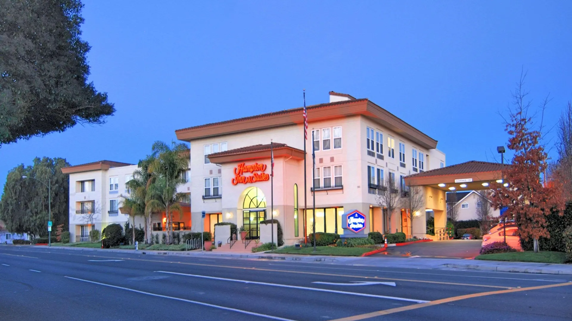Where to Stay Near Computer History Museum: 6 Best Business Hotels
