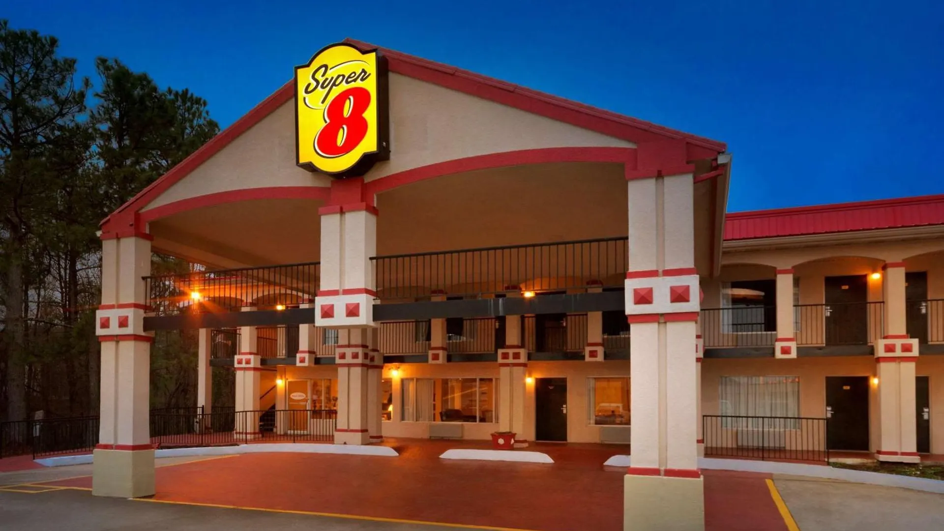 Where to Stay Near Hapeville Rec Dept: 8 Airport Hotels Ranked