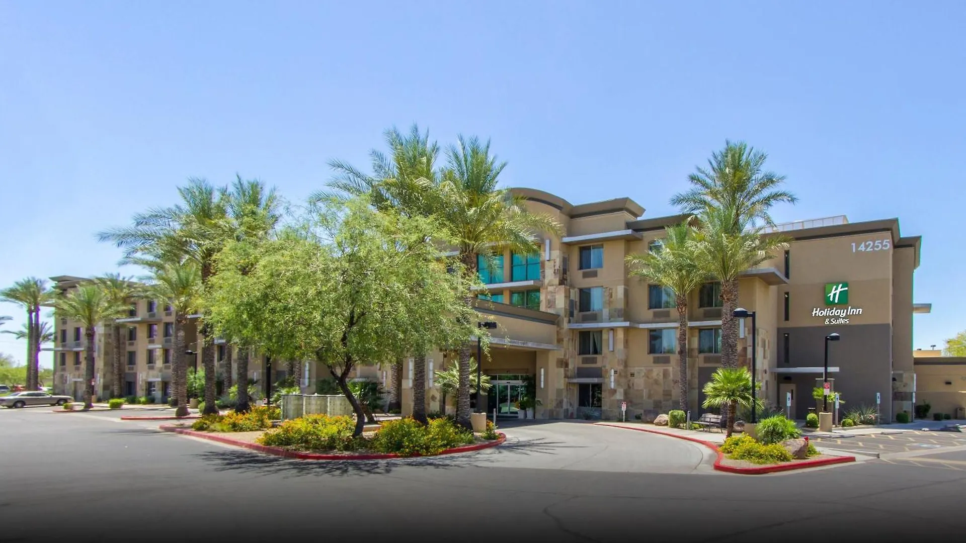 Where to Stay in North Scottsdale: 4 Exceptional Design Hotels