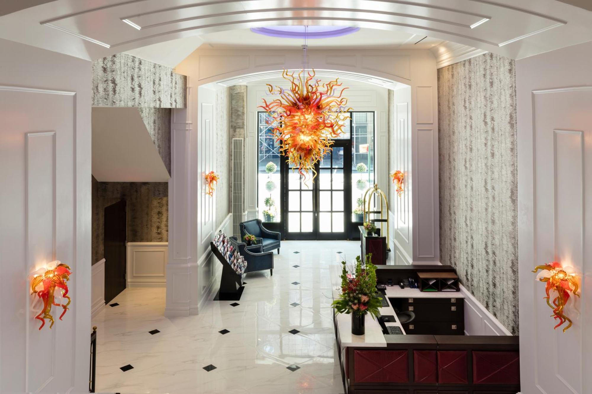 8 Romantic Hotels on Fifth Avenue Worth Booking in New York