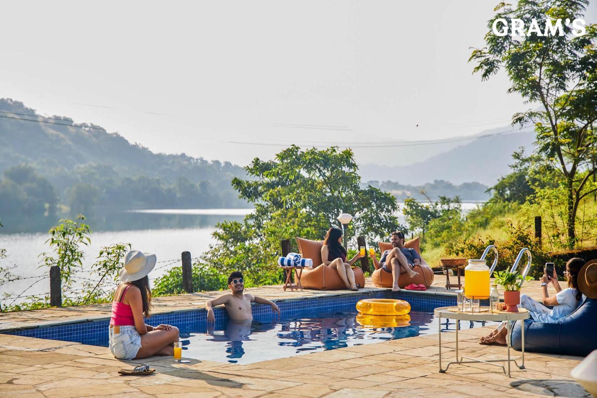 Staying Near Kune Falls: 4 StayVista Villas Compared