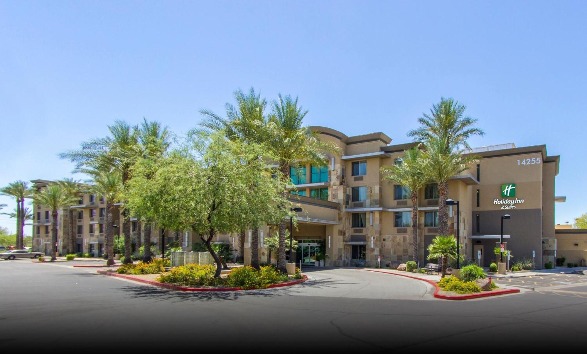 Where to Stay in North Scottsdale: 4 Exceptional Design Hotels