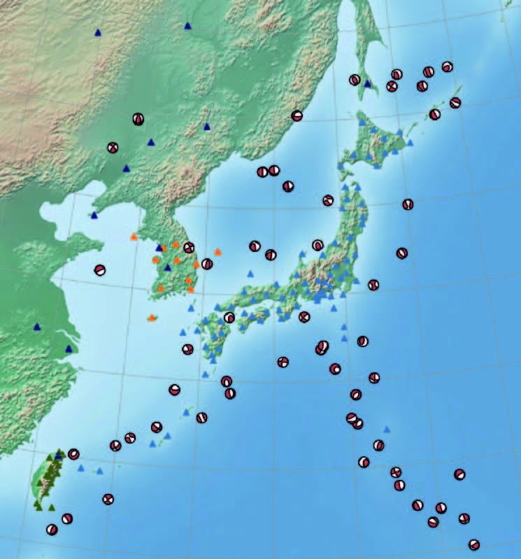 <strong>Community model. </strong>Seismic records from around the Japanese island region comprise the observational benchmark compared against Piz Daint simulations. The models picked up a 300 km (186 mile) wide reservoir of magma in the Sea of Japan. Courtesy Andreas Fichtner, ETH Zurich.