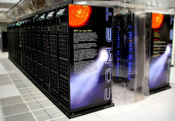 <strong> Super sleuth. </strong>Supercomputers like Comet help scientists separate red herrings from case-breaking clues in the raw data currently flooding research labs around the world. Courtesy John Lou, SDSC.