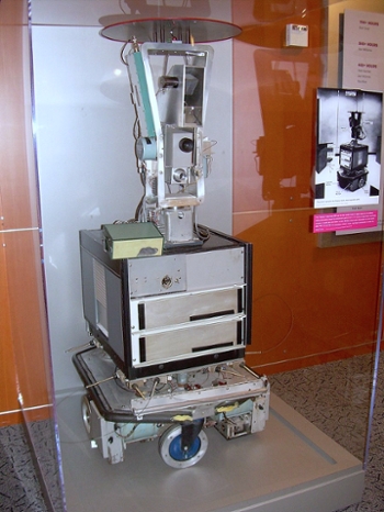 <strong>Here lies Shakey</strong> in its final resting place, the Computer History Museum. While bulky and unwieldy by today's standards, Shakey completely revolutionized robots.